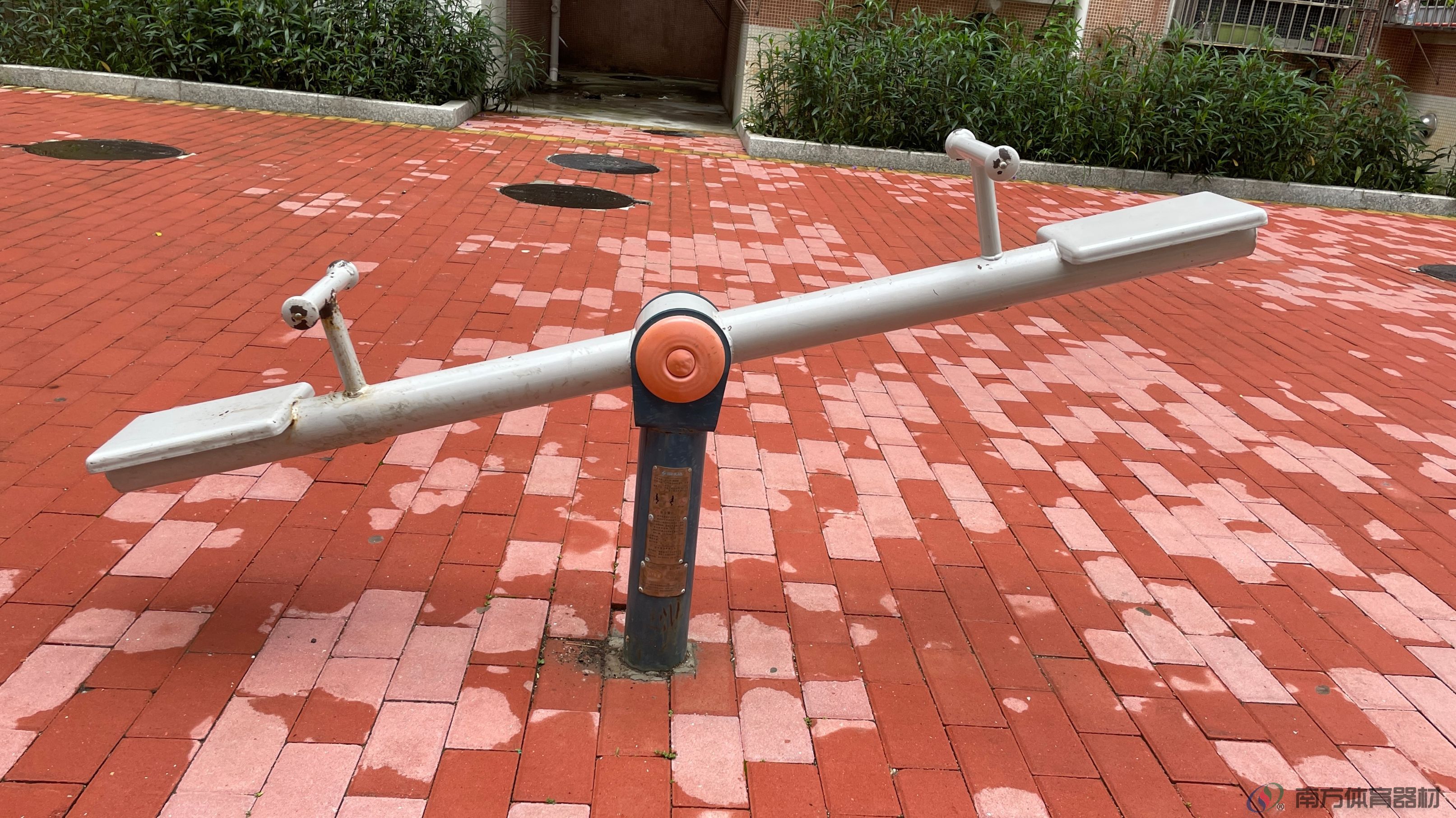 仁德楼(图12) 仁德楼(图12)